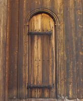 Sidedør ved Høyjord stavkirke. Foto: Stig Rune Pedersen