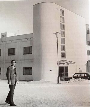 HK foran styrehuset 1964.jpg