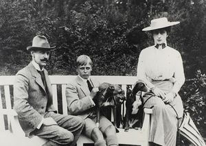 Haakon Olav og Maud i 1917.jpg