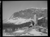 103. Haglebustøtta, Eggedal - no-nb digifoto 20150127 00022 NB MIT FNR 21278 B.jpg