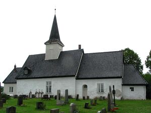 Halden, Idd kirke, syd 01W.jpg