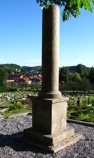 Halden, Os - Adolf Theodor Lyches gravminne (1)Wcr.JPG