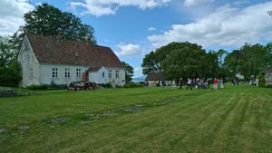 Halsnøy kloster hovudbygning.jpg