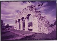 211. Hamar. Domkirkeruinene. - no-nb digifoto 20160519 00012 NB NKF P 05 A 015.jpg