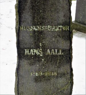 Hans Aall gravminne Oslo.JPG