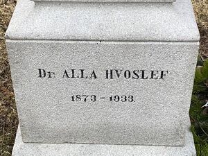 Hans Alfred (Alla) Riddervold Hvoslef gravminne.jpg