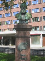 Byste av Hans Gude ved Halfdan Kjerulfs plass. Foto: Stig Rune Pedersen