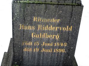 Hans Riddervold Guldberg gravminne Oslo.jpg
