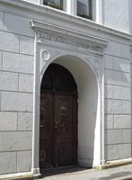 453. Hans Tank og hustrus skole Bergen inngangsparti.JPG