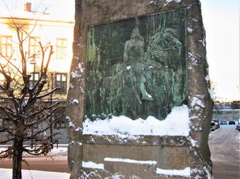 Harald Hårdrådes plass Oslo 2012 bauta.jpg