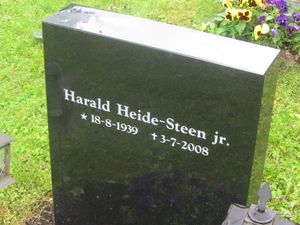 Harald Heide Steen jr gravminne.jpg