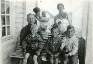 Harald Hvalby familie.jpg