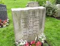 261. Harald Willumsen gravminne.jpg