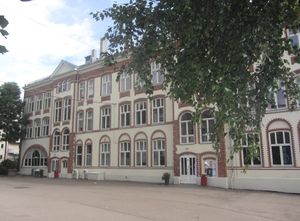 Hartvig Nissens skole Oslo 2012.jpg