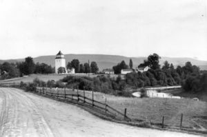 Haug kirke (oeb-182929).jpg