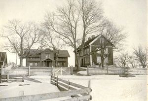 Haugarkiv nedre bygningen 1904.jpg