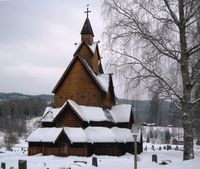 Vestsida med hovudinngangen. Foto: Hans P. Hosar (2013).