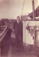 247. Henning Aasnes ombord i Jakt Fremad.jpg