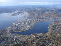 Industrien på Herøya. Foto: Gunnstein Lye (2007).
