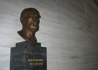 Byste av ordfører Hieronymus Heyerdahl i Oslo rådhus, utført 1950. Foto: Stig Rune Pedersen (2006).