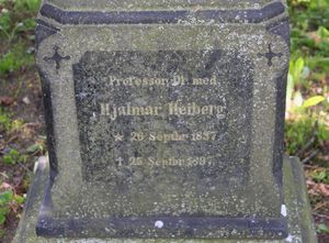 Hjalmar Heiberg gravminne Oslo.jpg