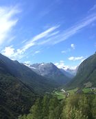 Motiv frå Hjelledalen i Stryn kommune. Foto: Aurora Revå Olsen (2016)