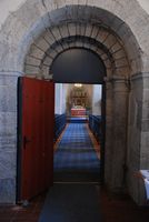 Den opprinnelige vestporten i Hoff kirke, før klokketårnet ble bygget og Hoff kirke ble en langkirke.