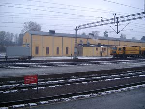 Hokksund stasjon - verkstedet (be-2006-11-05f).JPG