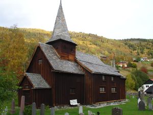 Hol gamle kyrkje 2.jpg