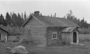 Holen, Hedmark - Riksantikvaren-T107 01 0101.jpg