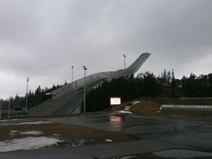 Holmenkollbakken i Oslo 2013 (6).JPG