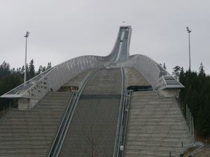 Holmenkollbakken i Oslo 2013 (7).JPG