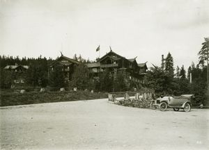 Holmenkollen, Oslo - Riksantikvaren-T046 02 0110.jpg