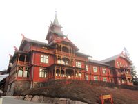 Sanatoriebygningen, nå Holmenkollen Park Hotell. Foto: Stig Rune Pedersen (2012).