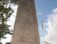 Bauta ved Holmenkollen med Oscar IIs og keiser Vilhelm IIs signaturer, til minne om veiåpning 1890. Foto: Stig Rune Pedersen