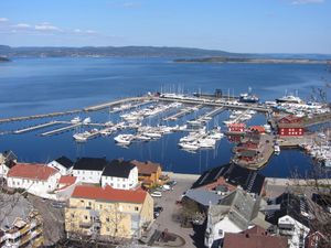 Holmestrand april 2014.jpg