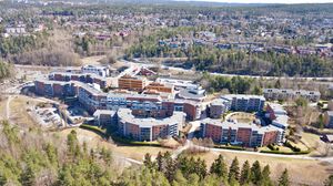 Holmlia senter, Holmlia senter vei (bilde02) (22. april 2018).jpg