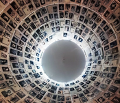 Holocaustmuseet bildehall.