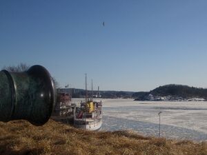 Hovedøya og Kongeskipet Norge.jpg