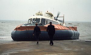 Hovercraft SR-N6 på IoW.jpg