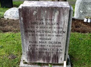 Hroar Olsen gravminne Oslo.jpg