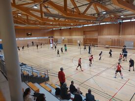 Idrettshallen ligger i forlengelsen av ishockey- og kunstløphallen. Foto: Pål Giørtz (2023).