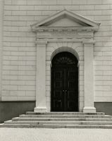 Kirkedøra. Foto: Anders Bugge