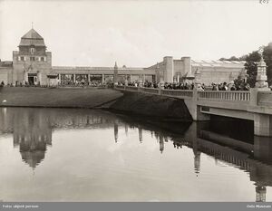 Industrihallen og brua.jpg