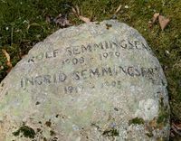Landets første kvinnelige historieprofessor Ingrid Semmingsen er gravlagt på Ullern kirkegård.