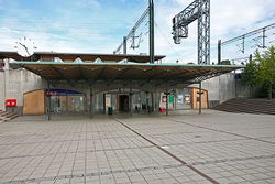 Inngangen mot sør på Lillestrøm stasjon i 2007