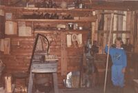 Kjetil med en av oldefarens høyriver.