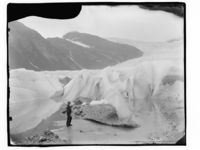 6. Isbre - NB MS G4 0725.jpg