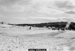 Isskjæring på Bondivannet i 1925. Fra Asker bibliotek. Foto: Ukjent