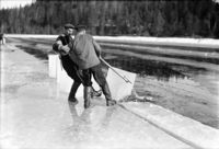 51. Isskjæring på Gjersjøen.jpg